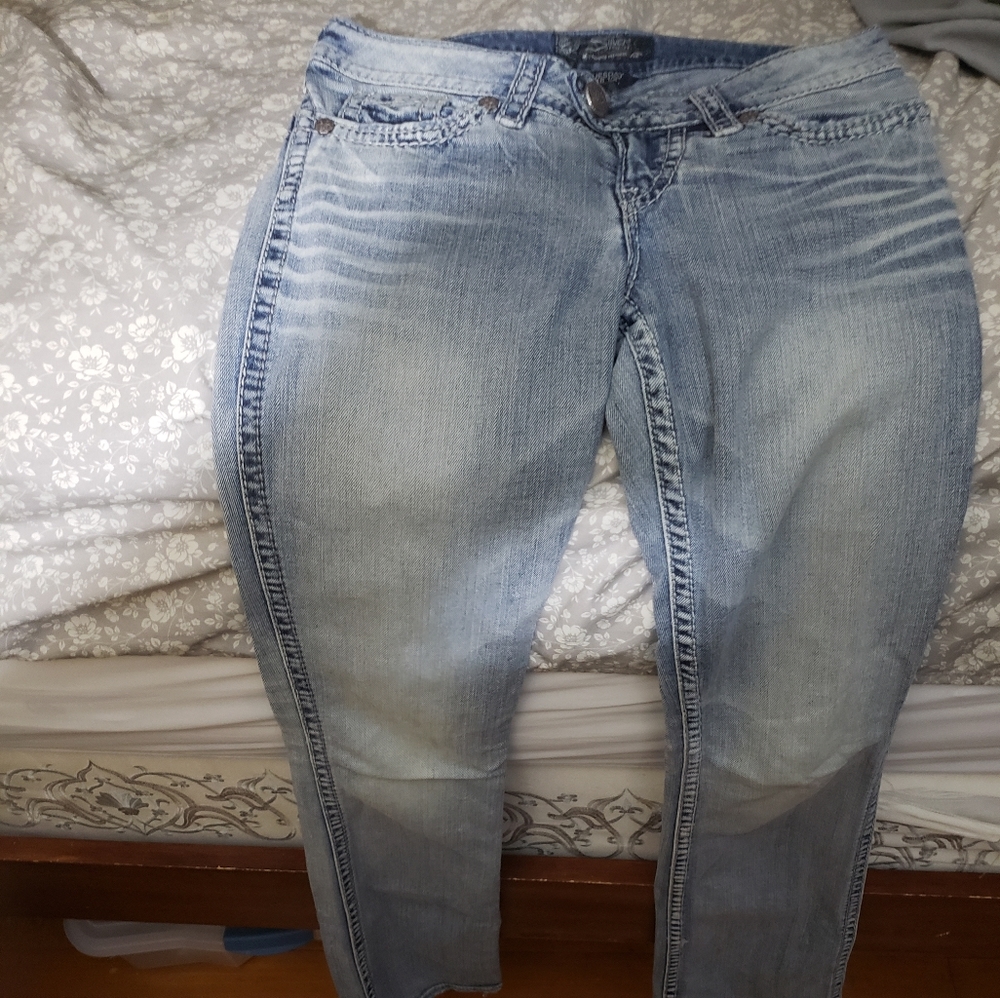 Silver Jean's tuesday 16 1/2